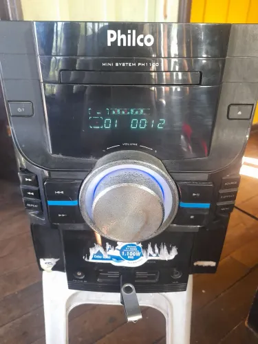 Vendo som philco pra conserto