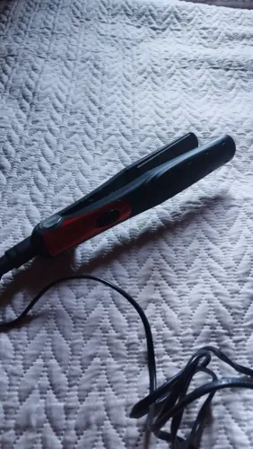 Comprando a prancha eu dou o secador eletrônico só trocar o fio 