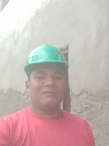 Pedreiro encanador e cerâmica elétrico