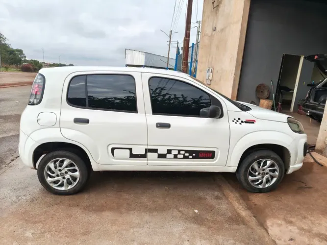 Fiat Uno Drive 1.0 Flex 6V 5P 2018