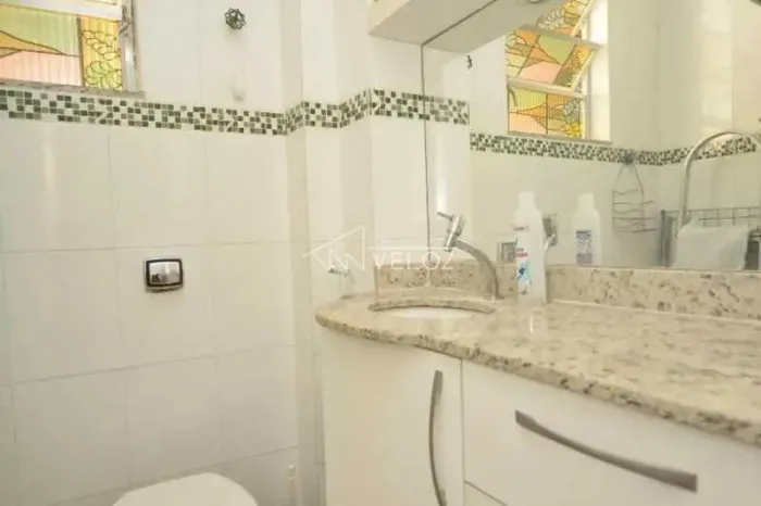 Apartamento : / Residencial / Glória
