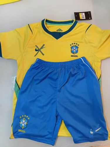 Kit infantil Brasil 2026 Nunca usado