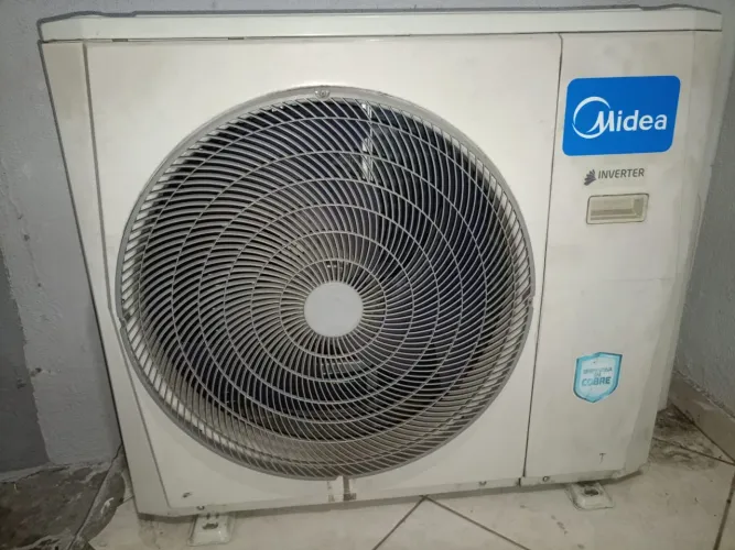 AR-CONDICIONADO MULTI SPLIT MIDEA SPRINGER INVERTER 27000 BTUS 220V 4 AMBIENTES/TEM 3