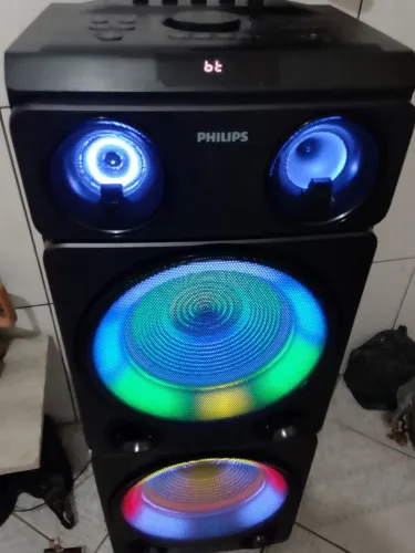 Vendo torre de som Philips 2400 watts de potência um mês de uso