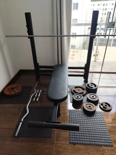 Equipamentos de academia usados em ótimas condições!