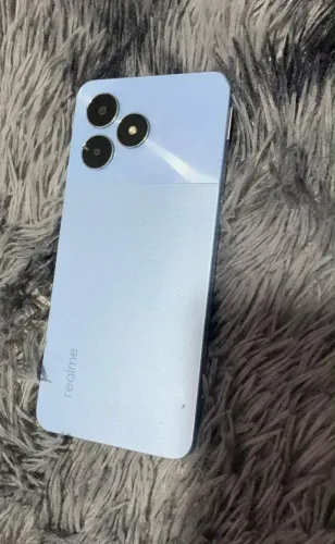 Realme note 50.