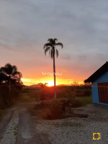 Sitio a venda - Oportunidade para quem busca espaço, conforto e contato com a natureza