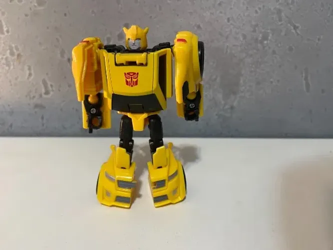 Transformers Bumblebee Titans Return Legends Class