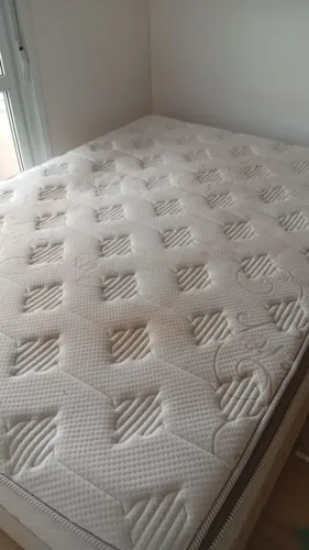 Cama box com colchão