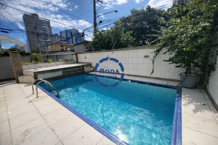 Sobrado à Venda - Aparecisa- Santos