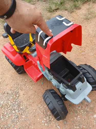 Trator infantil 