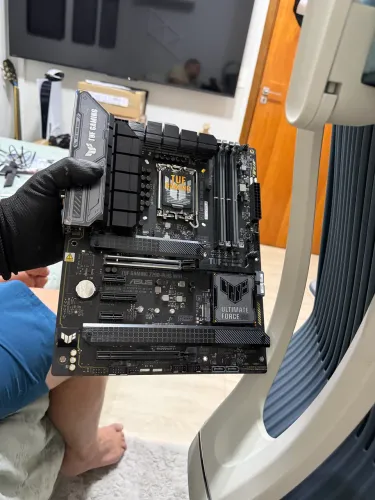 Placa mãe ASUS Tuf z790 plus WiFi