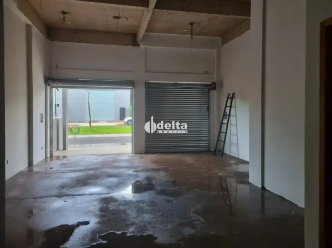 Galpão Comercial disponível para Locação no bairro Jardim Botânico em Uberlândia-MG