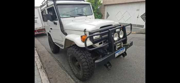 Toyota Band.Jipe Cap.de Aço Chas. Curto Diesel 1989