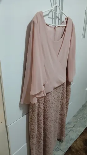 Vestido de festa plus size rosa empoeirado usado apenas uma vez