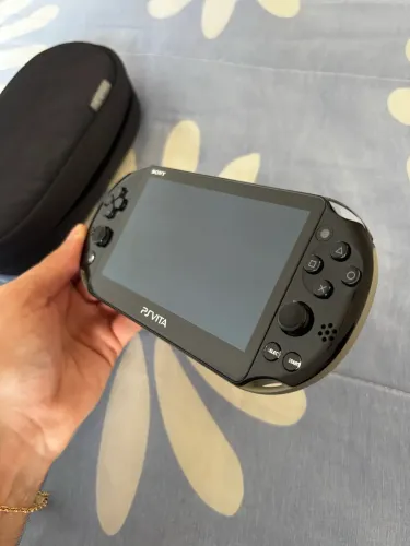 Ps vita slim cor rara com 128gb desbloqueado