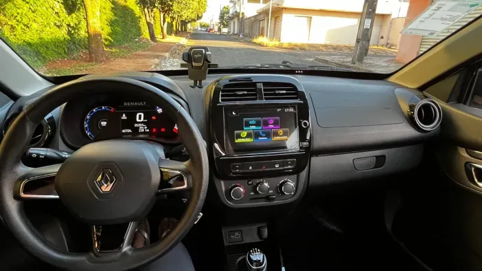 Renault Kwid Intense 1.0 Flex 12V 5P Mec. 2024