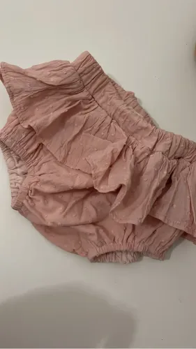 Tapa fralda rosa 1 ano