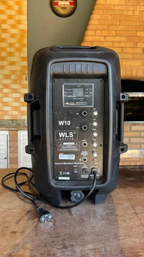 Kit de Som WLS W10 Ativa + Passiva com 4 Pedestais
