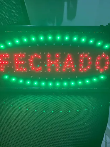 PAINEL DE LED ABERTO / FECHADO