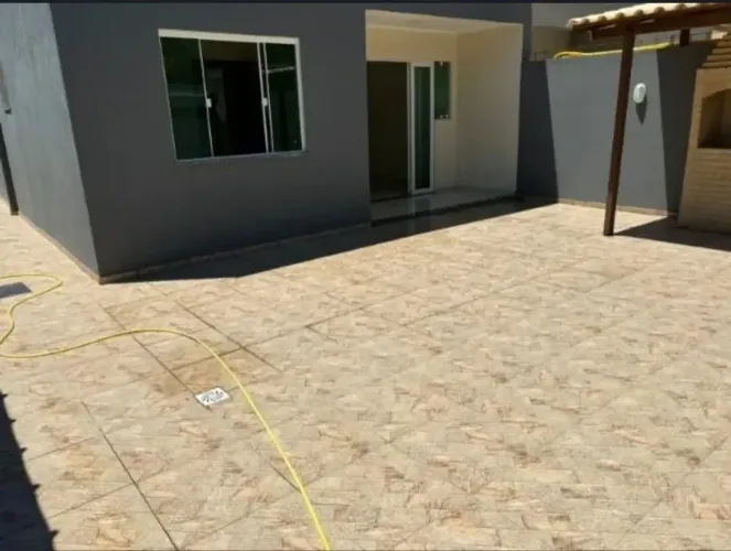 BS IMOBILIÁRIA VENDE !! Casa Linear em Condomínio Floresta Parque (Fechado) Primeira Loc