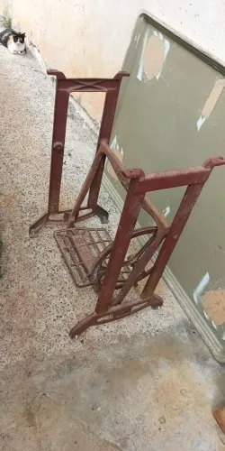 Pé de máquina Elgin antigo