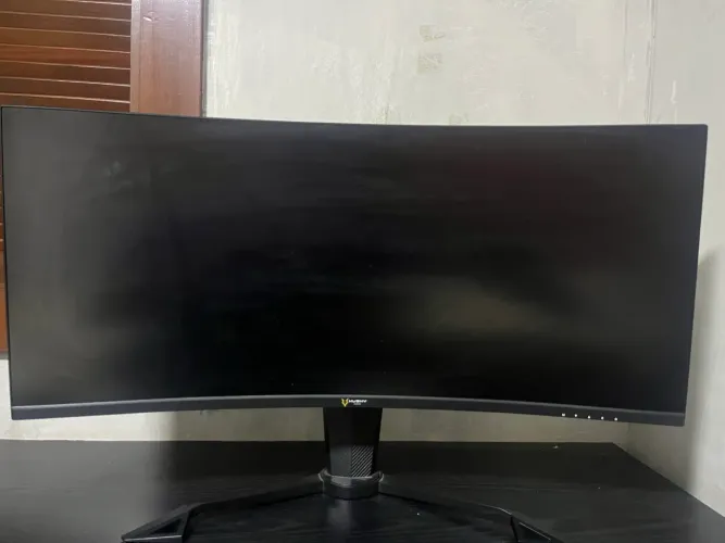 Monitor Husky storm 144hz,31 pol, 1ms, Grande, Curvo!!! Em ótimo estado!!!
