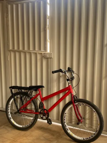 Bicicleta montadinha aro 24