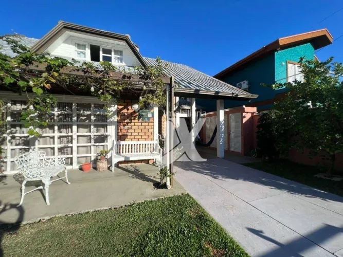 Casa com ar, piscina + 5 dorm.( sendo que 1 é suíte) para alugar, 146 m² por R$ 2.300/dia