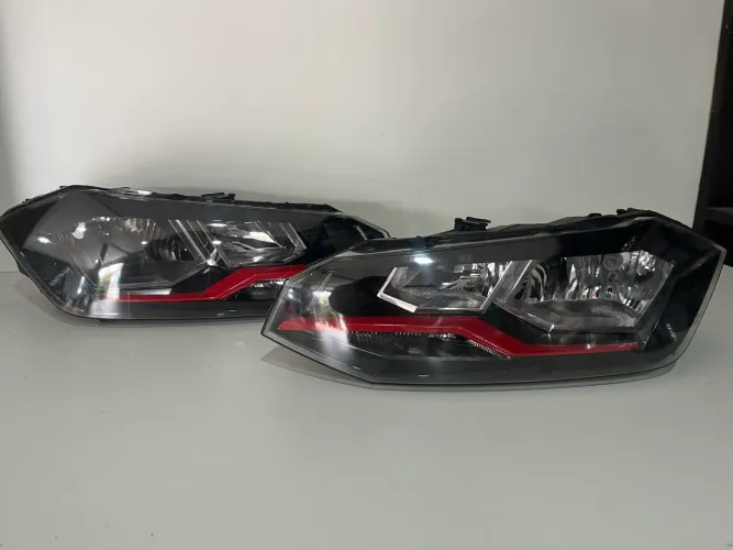 Par Farol Polo Virtus friso vermelho usado 
