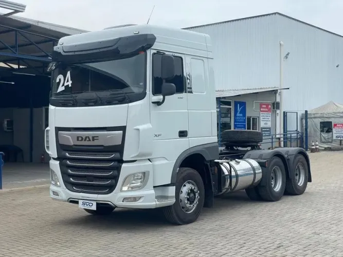 DAF XF 530 6X4 ANO 2024 EURO 6 - COM APENAS 210 MIL KM - EM ESTADO DE NOVO