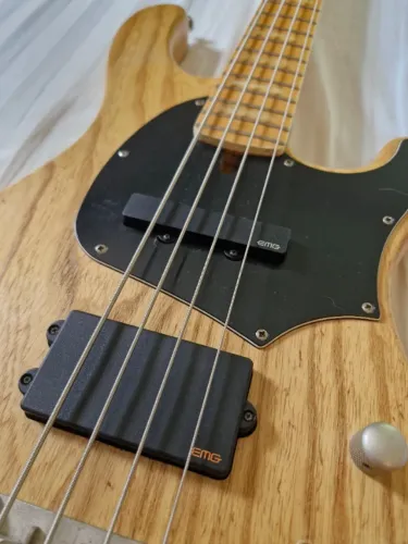 Baixo Cort Gb 74 - 4 Cordas Ativo, Todo Emg Conforme Fotos (Recondicionado)