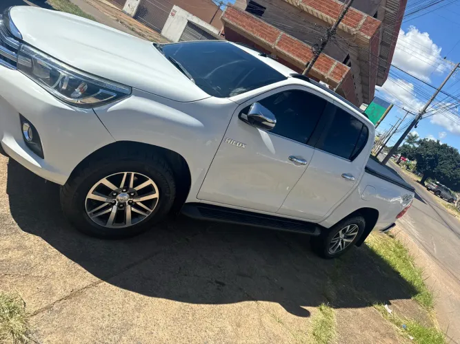 Toyota Hilux CD SRX 4X4 2.8 TDI 16V Diesel Aut. 2016