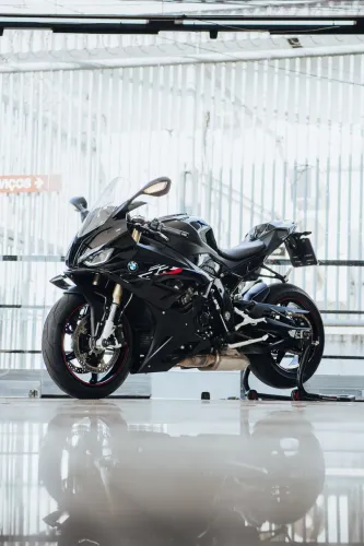 BMW S1000 RR (2024)
