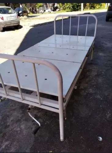Cama hospitalar