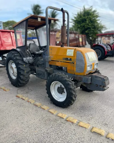 Tratores linha valtra e valmet