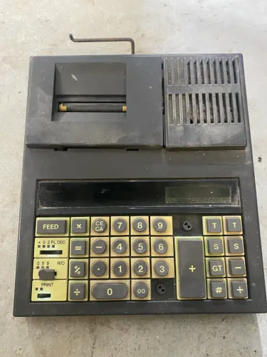 Máquina registradora antiga 