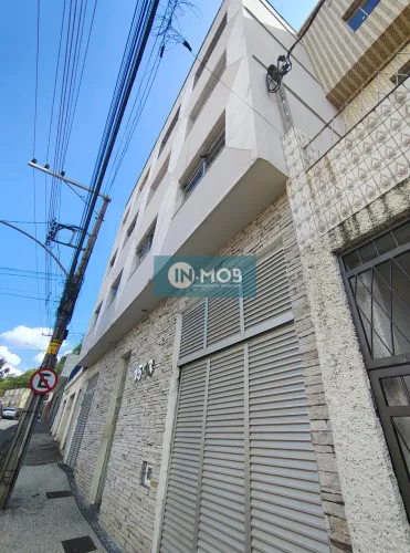Cobertura no bairro Santa Helena 03 quartos suite, 02 salas, terraço e garagem