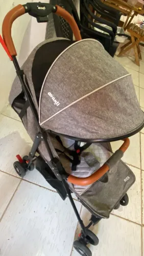 carrinho de bebê