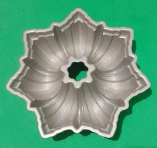 Forma Premium Para Bolos/Pudins/Gelatinas Solera Bundt - Nordic Ware (Made In USA)