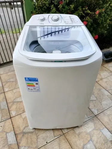 Vende-se máquina de lavar Electrolux 12kg