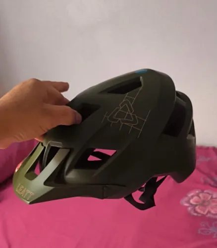 Capacete leatt