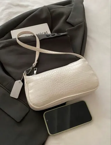 Bolsas Feminas a pronta entrega 