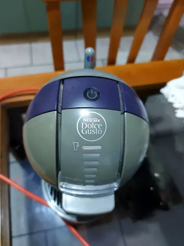 Cafeteira dolce gusto mini me