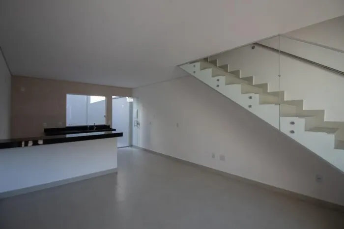 Casa à Venda - Nacional, 2 Quartos, 70 m2