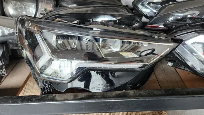 Farol Audi q3 2020/2022 Original