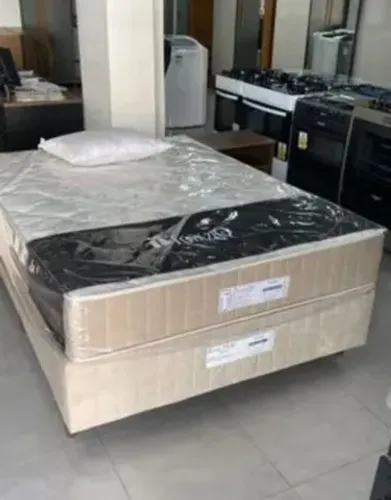 Cama box casal molas ensacadas individualmente