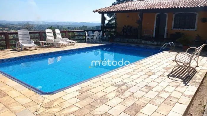 Chácara com 9 quartos à venda, 10800 m² por R$ 1.800.000 - Parque Agrinco - Guararema/SP