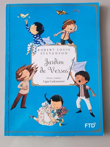 Livro bem conservado: Jardim de Versos