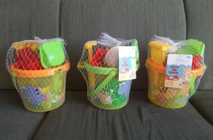 Kit de praia Peixinhos com 8 peças <br>Novo